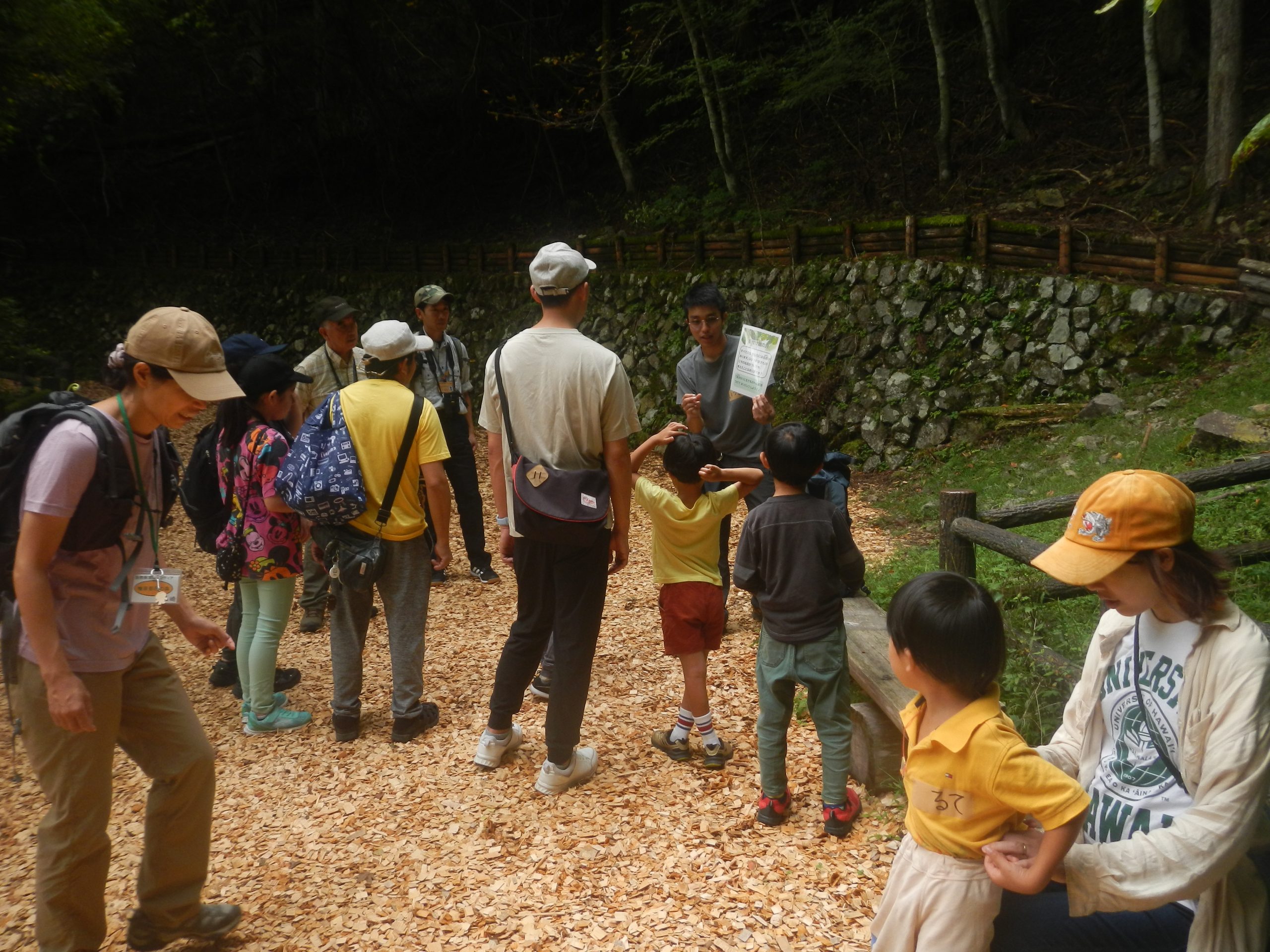 森と遊ぼう！子ども自然かんさつ会